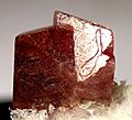 Spinel-4mb4c