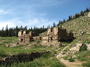 Archivo:Togchin temple ruins - Zuunmod (Mongolia)