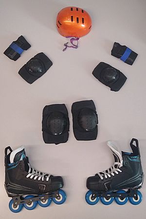 Archivo:Typical Inline Skating Gear