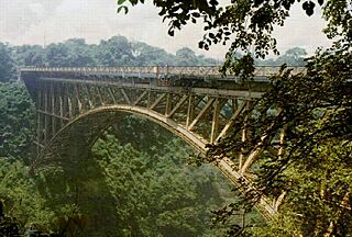 Victoria Falls Bridge over Zambesi.jpg