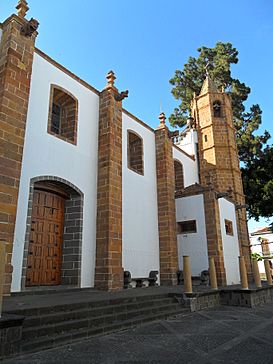 Basílica de Nuestra Señora del Pino 01.JPG