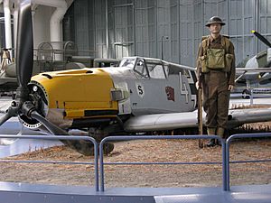 Archivo:Bf109atimperialwarmuseumduxford