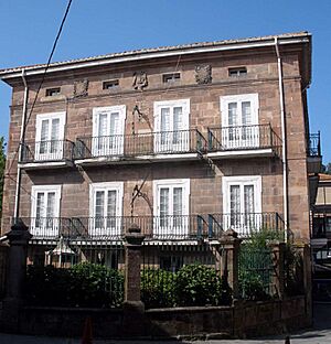 Archivo:Cabezón de la Sal - Ayuntamiento 2