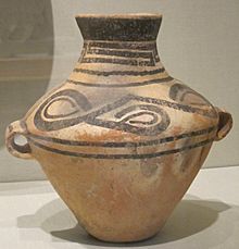 Archivo:Chinese jar, Neolithic period, painted earthenware, HAA