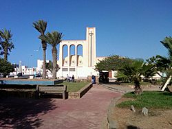 Archivo:Church at Dakhla, Morocco - Western Sahara