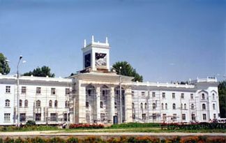 Archivo:Dushanbe national museum