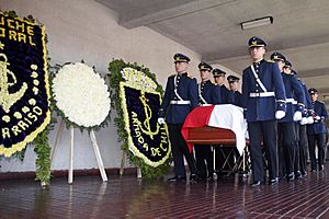 Archivo:Feretro Pinochet