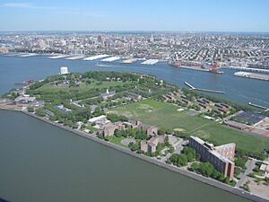 Archivo:Governors Island 001