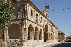 Archivo:Iglesia de Santa María - Fuentes de Nava 1