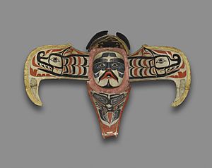 Archivo:Namgis (Native American). Thunderbird Transformation Mask, 19th century