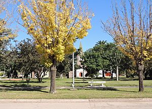 Archivo:Parroquia San Jerónimo de frente