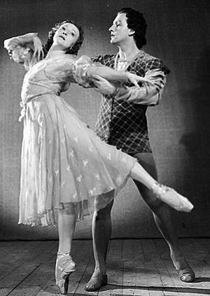 Archivo:RIAN archive 11591 Galina Ulanova and Yury Zhdanov in the ballet "Romeo And Juliet"