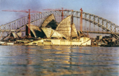 Archivo:SYDNEY OPERA HOUSE under construction circa 1965