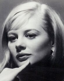 Shirley Knight 1960s (cropped).JPG