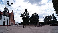 Templo de Iramuco. - panoramio.jpg
