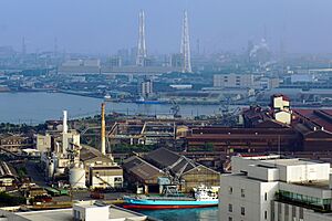 Archivo:140721 Yawata Steel Works from RRH Kitakyushu Japan01s3