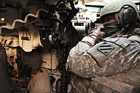 Archivo:3rd ID M1A1 Abrams TC and Gunner 2008