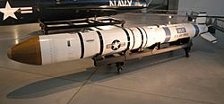 Archivo:Asat missile 20040710 150339 1.4