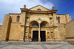 Archivo:Basílica Menor de Santa María CCSD 07 2017 4676