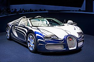 Archivo:Bugatti Veyron IAA 2011