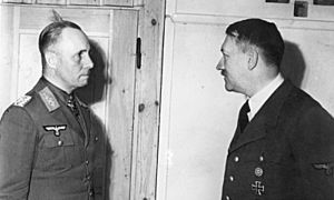 Archivo:Bundesarchiv Bild 146-1977-119-08, Erwin Rommel, Adolf Hitler