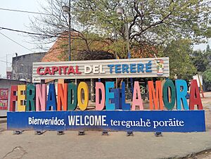 Archivo:Cartel de bienvenida a Fernando de la Mora, Paraguay. La capital del tereré