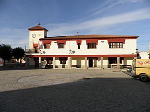 Archivo:Edificio del Ayuntamiento de San Pedro del Arroyo
