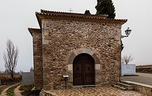 Archivo:Ermita de Santa Ana y San Joaquín, Valdeconcha, Guadalajara, España, 2018-01-04, DD 13