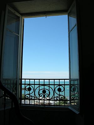 Archivo:Hotel italia, marina di massa, finestra