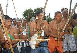 Archivo:Indian protesters from Vale do Javarí in Belém 2009 1530FP8886