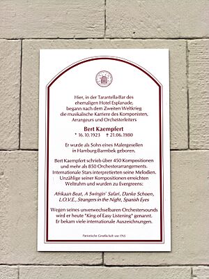Archivo:Kaempfert B 1
