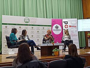 Archivo:Mesa redonda Mujeres referentes en la ciencia, con motivo del Día Internacional de la Mujer y la Niña en la Ciencia-Facultad de Veterinaría UCM