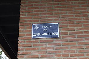 Archivo:Plaza de Zumalacárregui