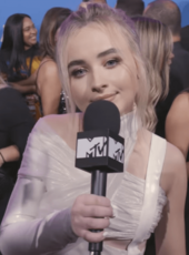 Archivo:Sabrina Carpenter VMA 2018