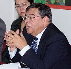 Salvador Romero Pittari en una conferencia del PIEB.jpg