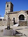 Santiago de Aravalle, fuente e iglesia