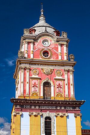 Archivo:Solola churches (6996015319)