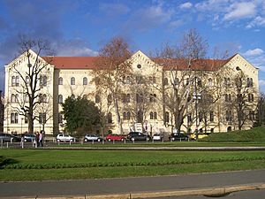 Archivo:University of Zagreb