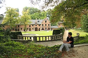Archivo:Val Duchesse CH1bJPG