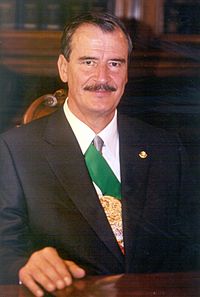 Archivo:Vicente Fox Official Photo 2000