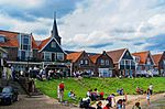Archivo:Volendam - Havendijkje - View on Noordeinde & Strand