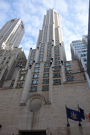Archivo:57th St Park Av td 12 - Four Seasons