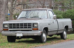 Archivo:81-93 Dodge Ram