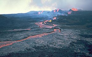 Archivo:Aa channel flow from Mauna Loa