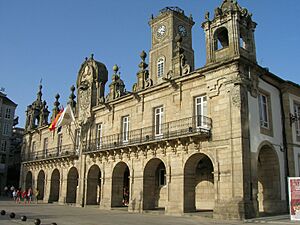 Archivo:Ayuntamiento de Lugo (342993728)