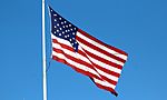 Archivo:Bandera de EE. UU. en Newport, California