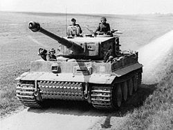 Archivo:Bundesarchiv Bild 101I-299-1805-16, Nordfrankreich, Panzer VI (Tiger I) cropped