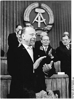 Archivo:Bundesarchiv Bild 183-76234-0019, Berlin, 14. Volkskammersitzung, Walter Ulbricht