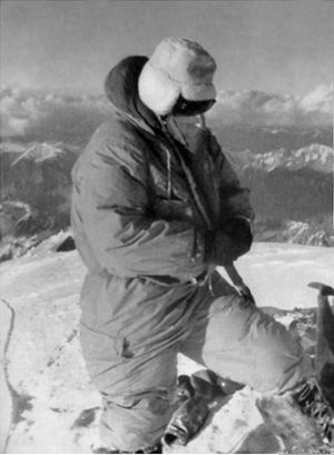 Archivo:Compagnoni summit K2