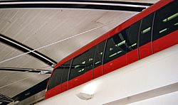 Archivo:Detroit Metro Airport Monorail